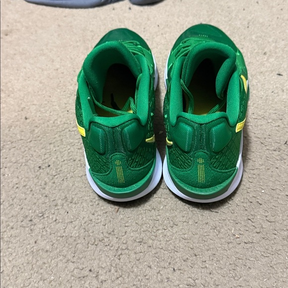 Nike Sabrina 2 Shoes - Picture 3 of 5